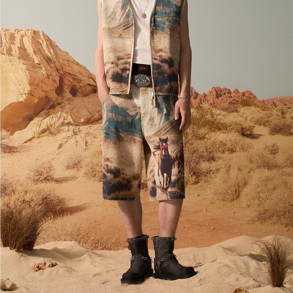 Zara x TWOJAYS Men's Scenic Print Jean Shorts
TWOJEYS X ZARA COLLABORATION